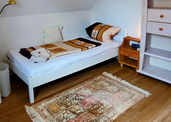 Haus Am Park 招待所 *